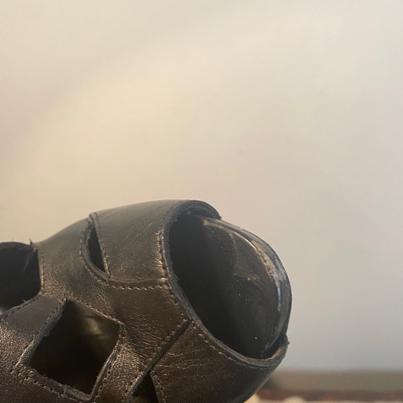 GUESS Dipped Ankle Heels - Picture 6 of 8